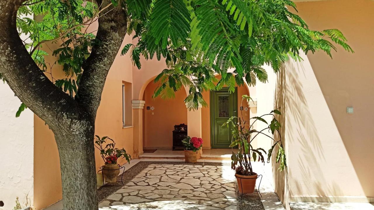 Mouse House Gouvia Exterior foto